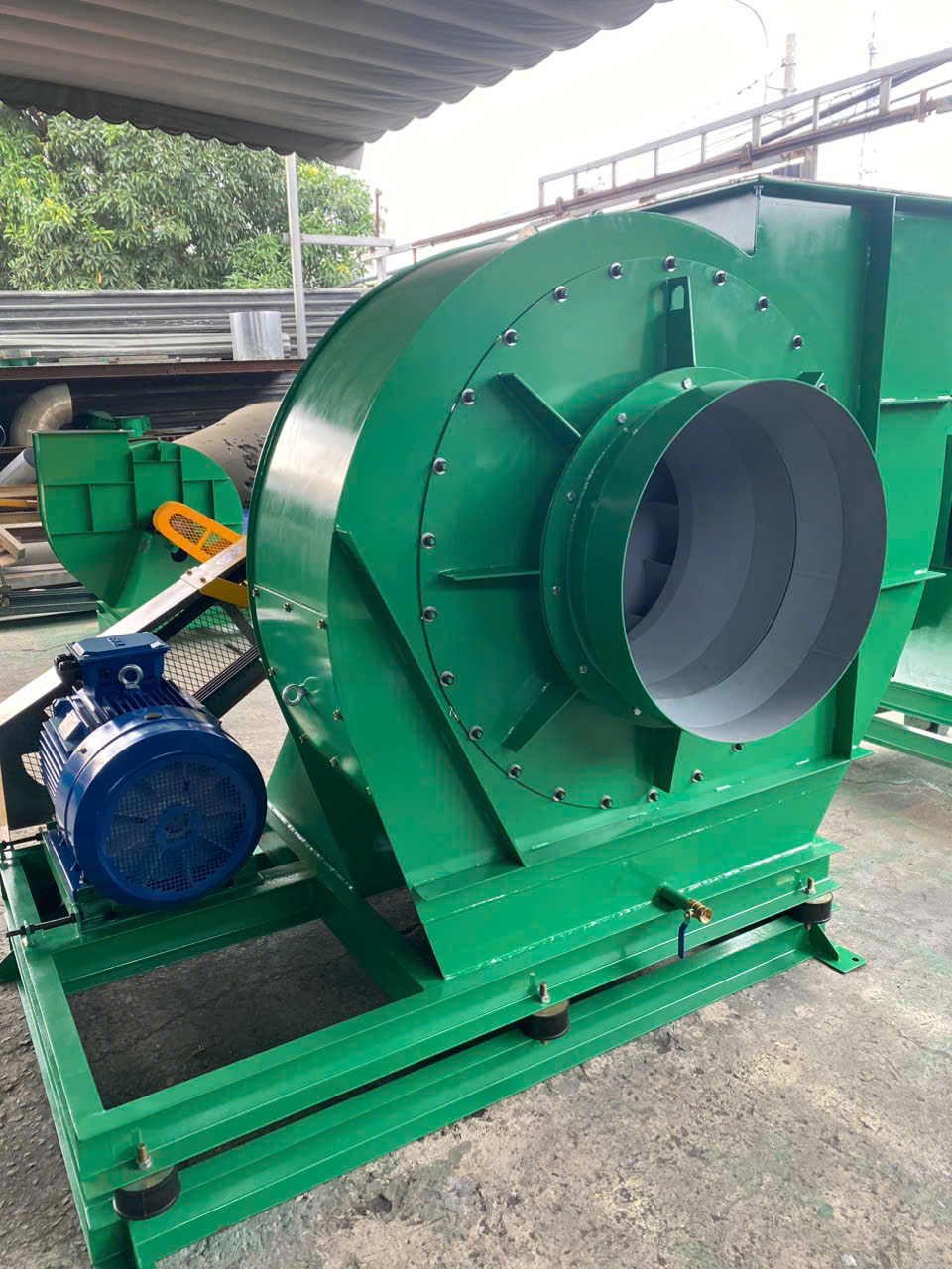 Công Ty TNHH Thương Mại Sản Xuất Trần Huỳnh