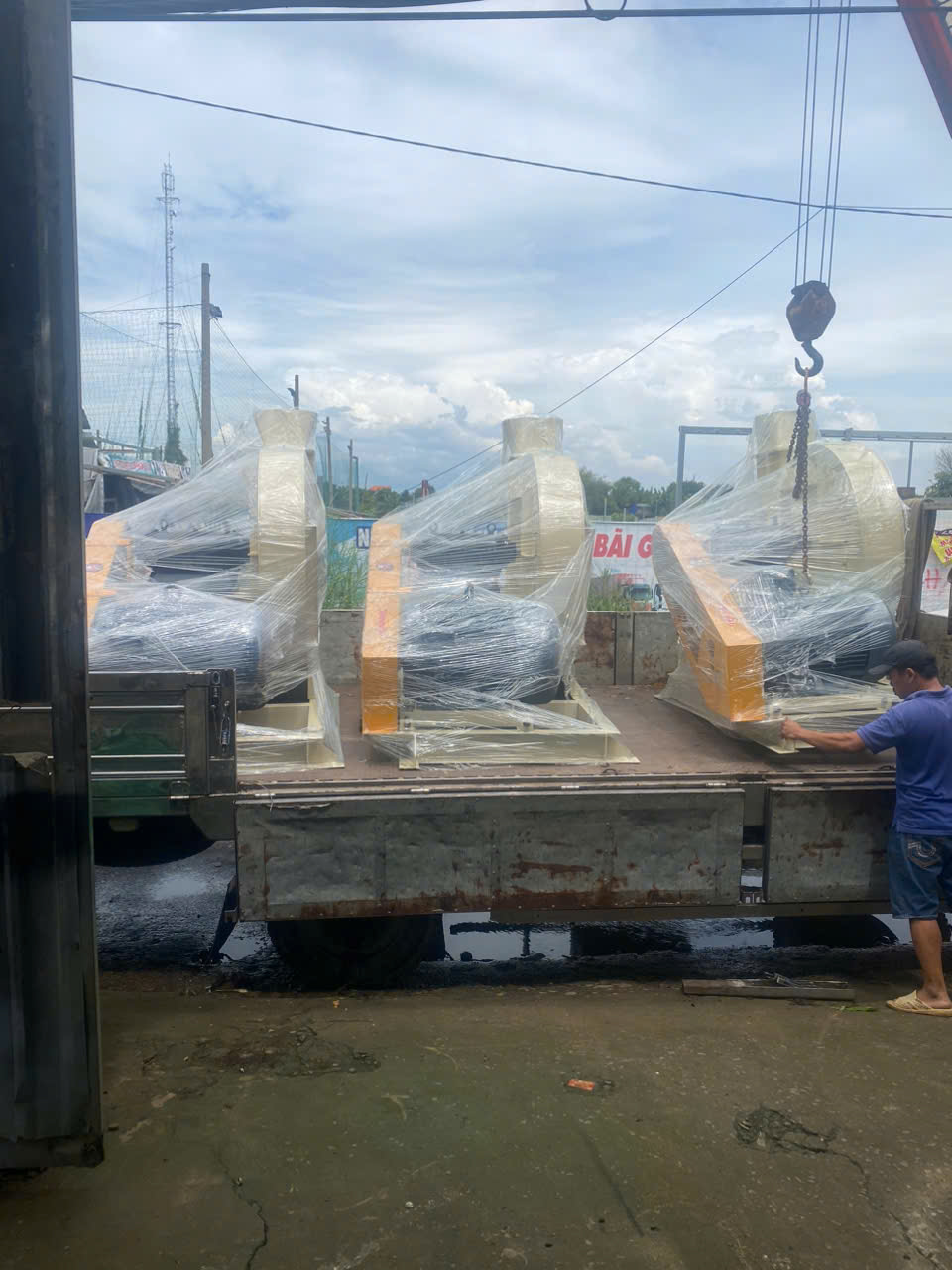 Công Ty TNHH Thương Mại Sản Xuất Trần Huỳnh